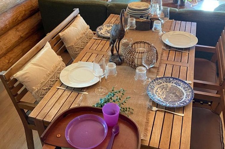 Knus boomstamhuisje op De Schatberg