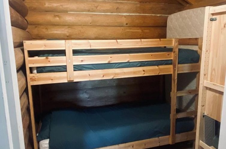 Knus boomstamhuisje op De Schatberg