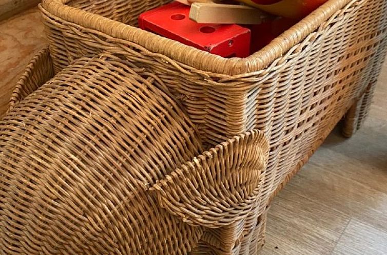 Knus boomstamhuisje op De Schatberg