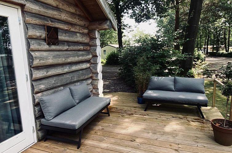 Knus boomstamhuisje op De Schatberg