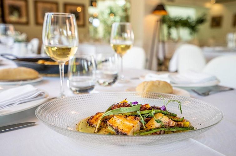 Hotel Torres de Somo