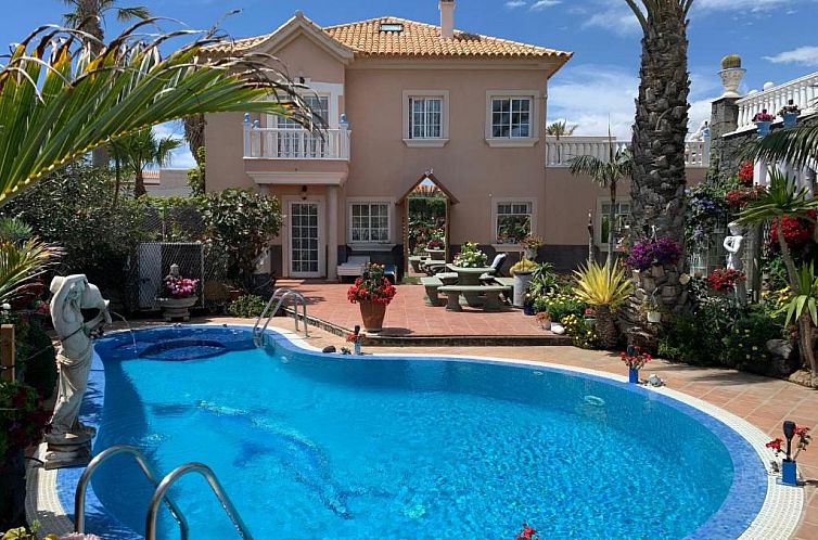 Apartamentos Los Delfines