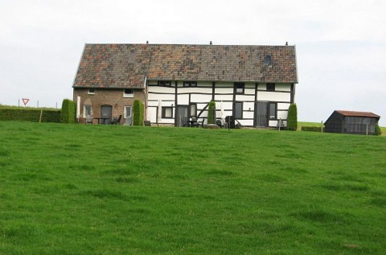 Ferienhaeuser Vijlen in Suedlimburg, schoenes Ferienhaus mit authentischem Aussehen und Blick auf die gruenen Huegel von Limburg.