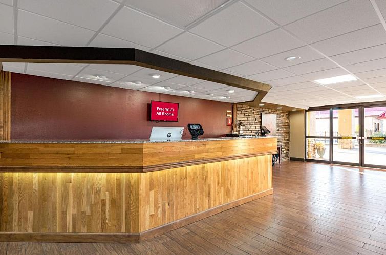 Red Roof Inn & Suites Pigeon Forge Parkway