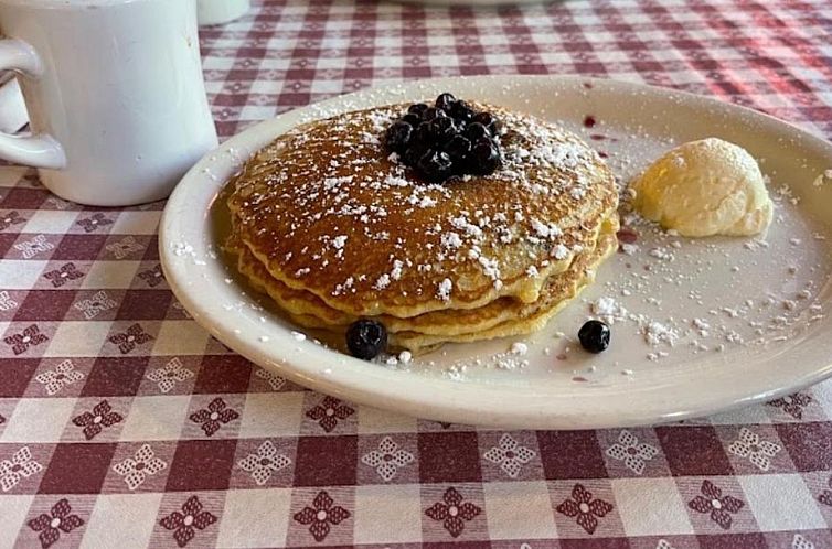 Red Roof Inn & Suites Pigeon Forge Parkway