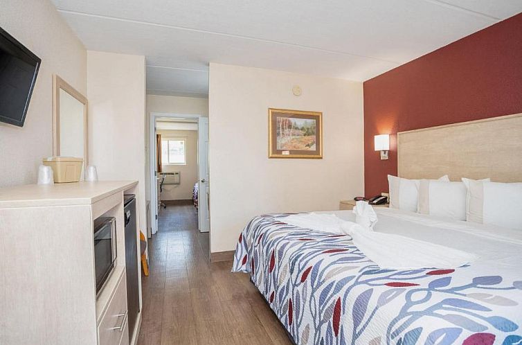 Red Roof Inn & Suites Pigeon Forge Parkway