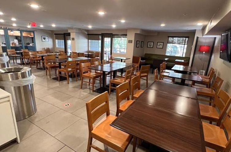 Country Inn & Suites by Radisson, Pigeon Forge South, TN