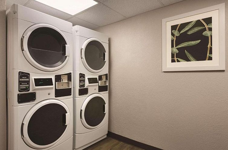 Country Inn & Suites by Radisson, Pigeon Forge South, TN