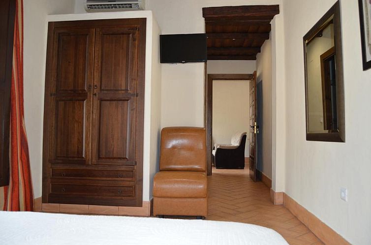 Apartamentos Turísticos - Hostal Los Alisos