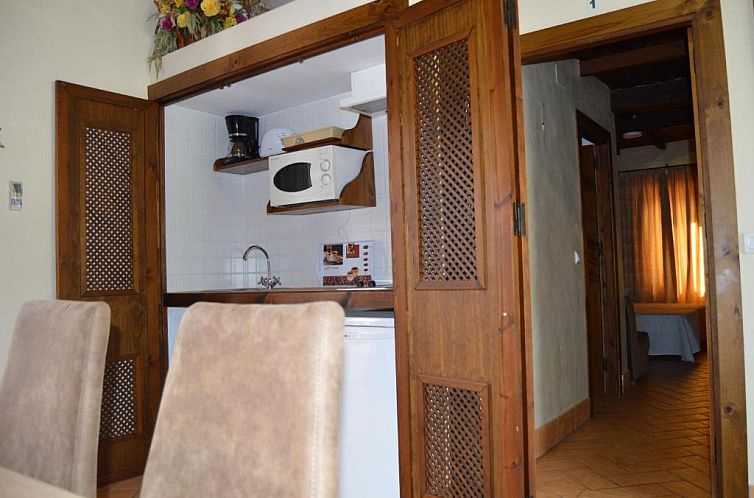 Apartamentos Turísticos - Hostal Los Alisos