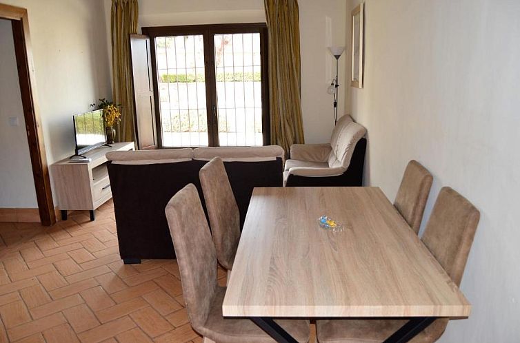 Apartamentos Turísticos - Hostal Los Alisos