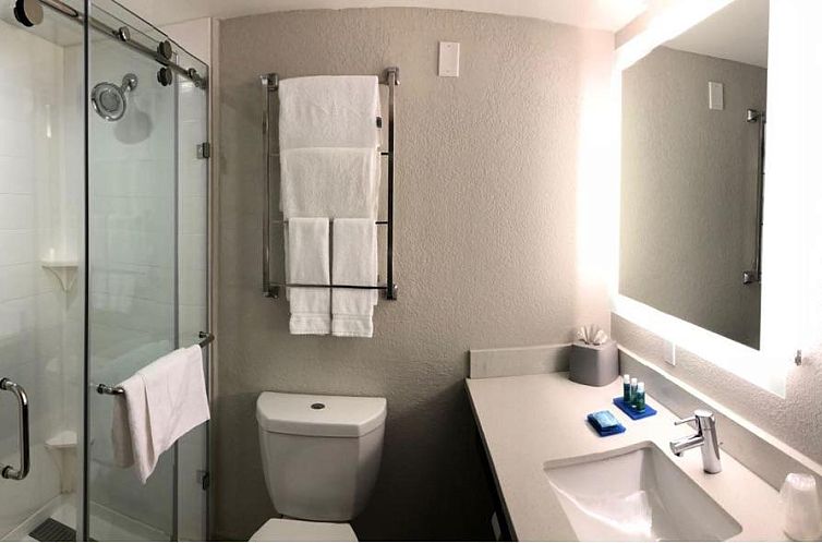 Holiday Inn Express Hotel & Suites Miami - Hialeah(Newly Ren