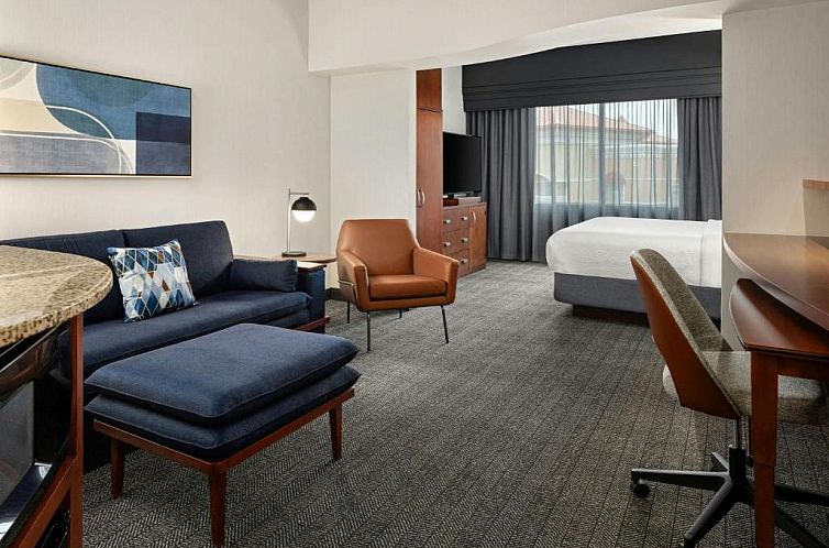 Courtyard Minneapolis Maple Grove Arbor Lakes