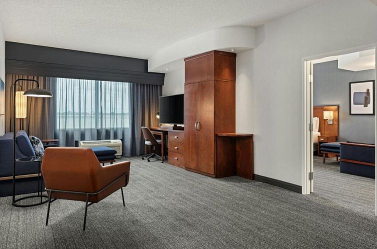 Courtyard Minneapolis Maple Grove Arbor Lakes