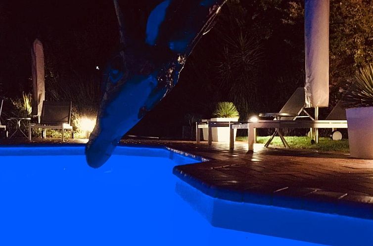 Pictures Guest House Boutique Hotel