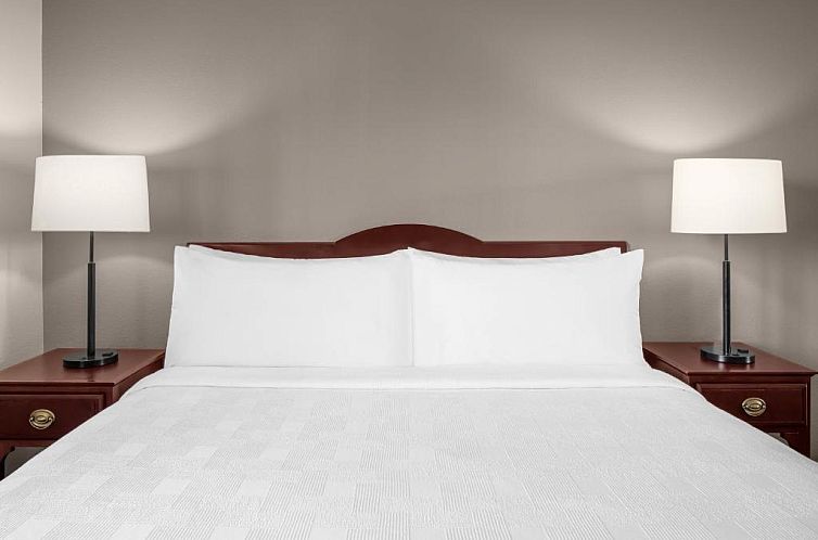 Larkspur Landing Hillsboro-An All-Suite Hotel