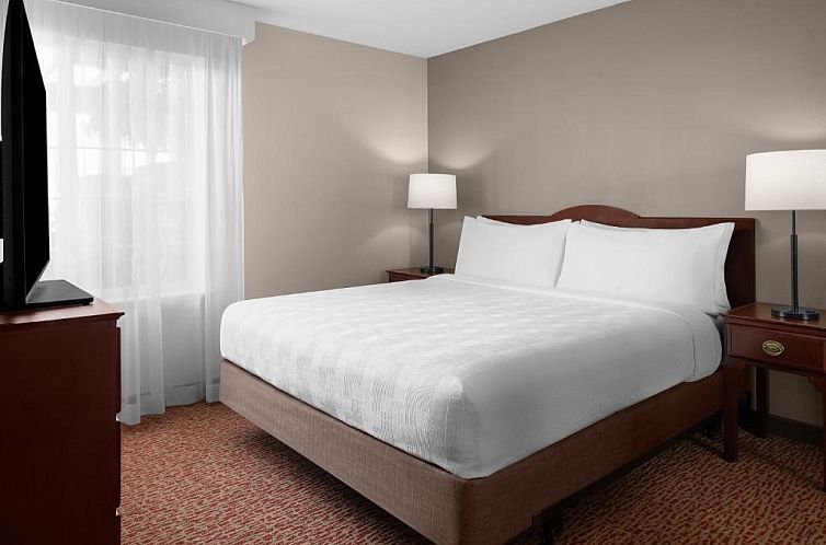 Larkspur Landing Hillsboro-An All-Suite Hotel