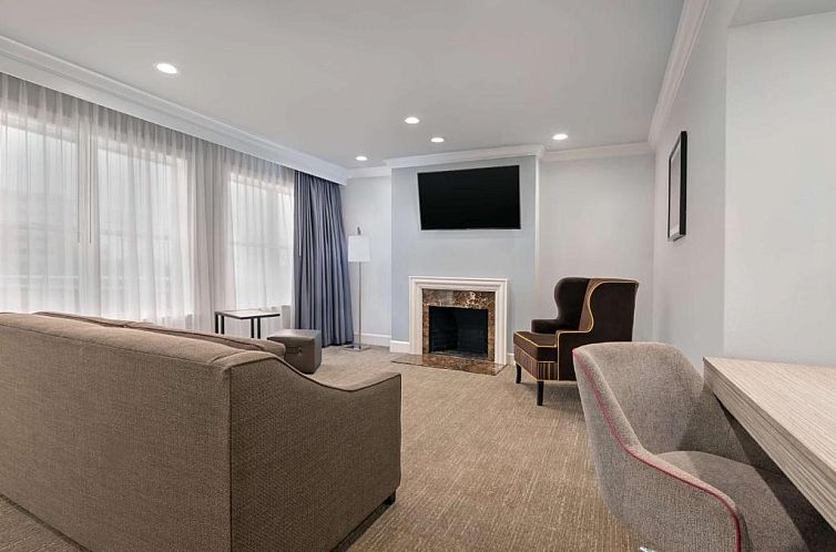 Hampton Inn & Suites Stamford