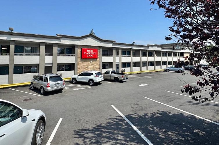 Red Carpet Inn - Stamford