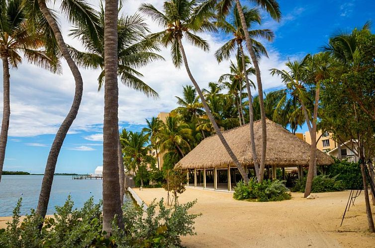 Amara Cay Resort