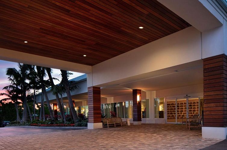 Amara Cay Resort