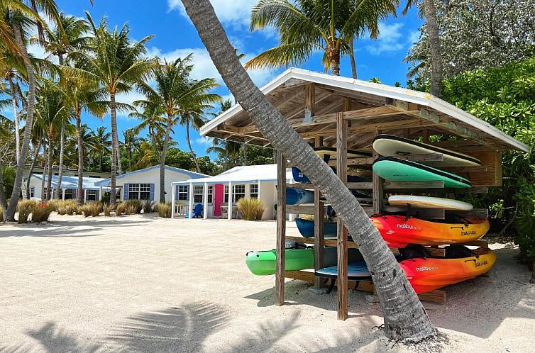 Pines & Palms Resort