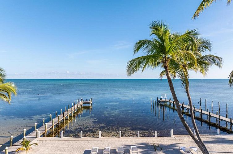 Pines & Palms Resort