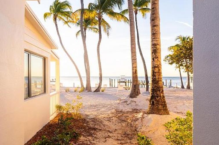 Pines & Palms Resort