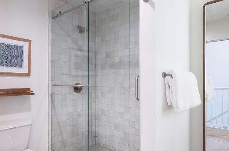 Islander Bayside Villas & Boatslips