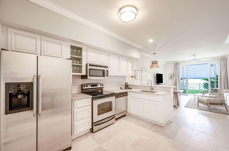 Islander Bayside Villas & Boatslips