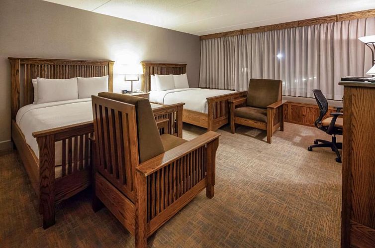 DoubleTree by Hilton Libertyville-Mundelein