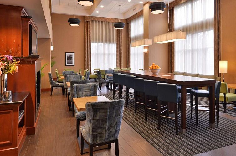 Hampton Inn & Suites Tacoma-Mall