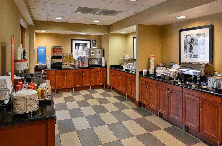 Hampton Inn & Suites Tacoma-Mall