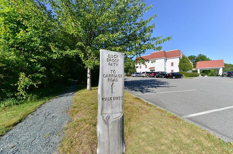 Acadia Inn