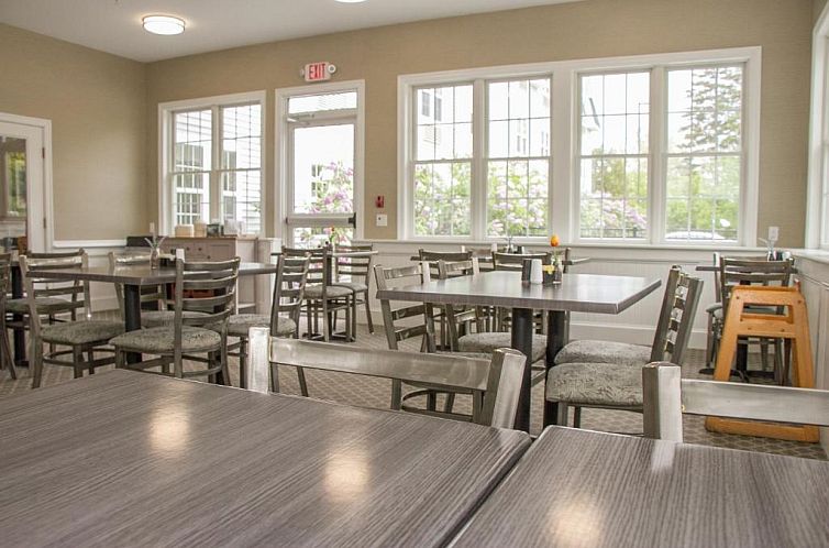 Acadia Inn