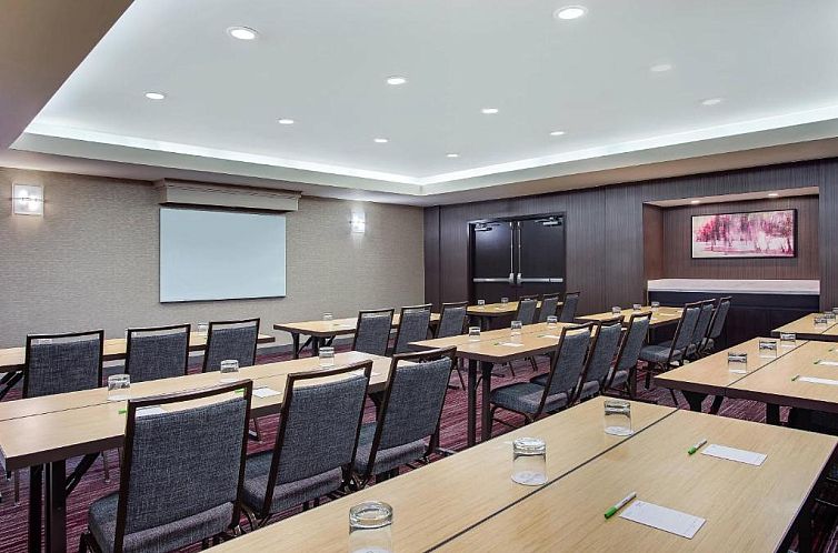 Courtyard Knoxville Cedar Bluff