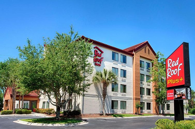 Red Roof Inn PLUS + Gainesville