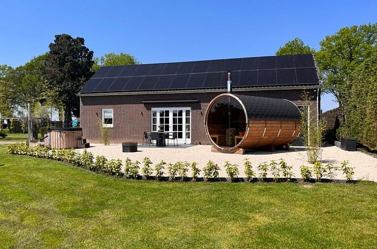 Cottage in Veghel, vacation home with sauna in Northeast Brabant, North Brabant.