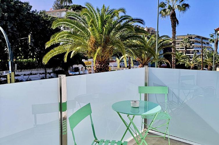 The Blue Corner Apartments