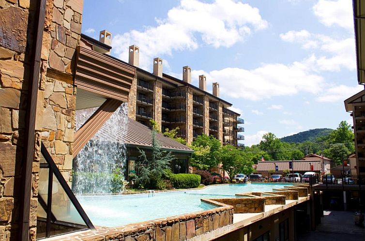 Gatlinburg Town Square by Exploria Resorts
