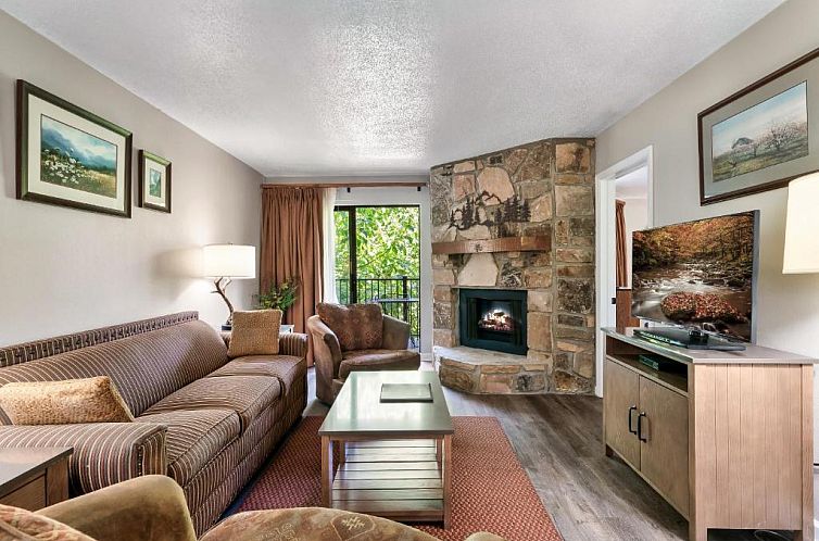 Gatlinburg Town Square by Exploria Resorts