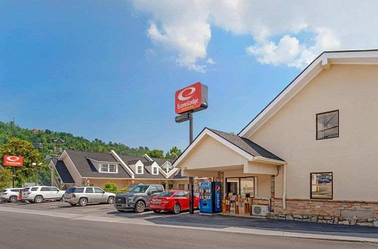 Econo Lodge Inn & Suites at the Convention Center