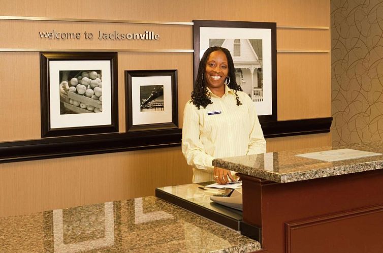 Hampton Inn & Suites Jacksonville-Airport
