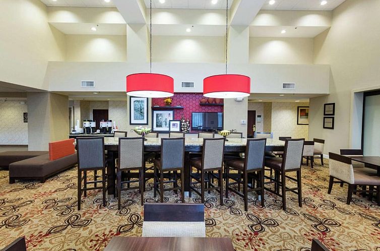 Hampton Inn & Suites Jacksonville-Airport