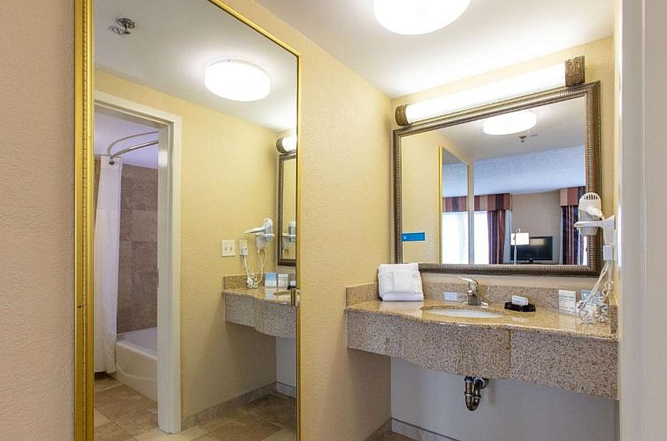 Hampton Inn & Suites Jacksonville-Airport