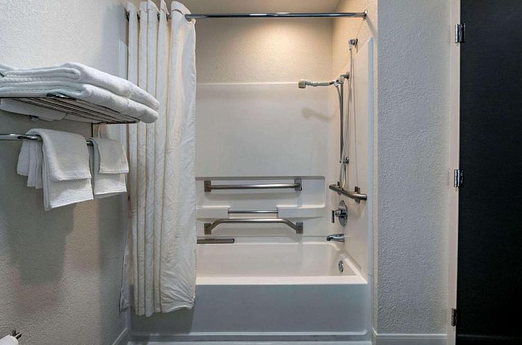 Jacksonville Plaza Hotel and Suites