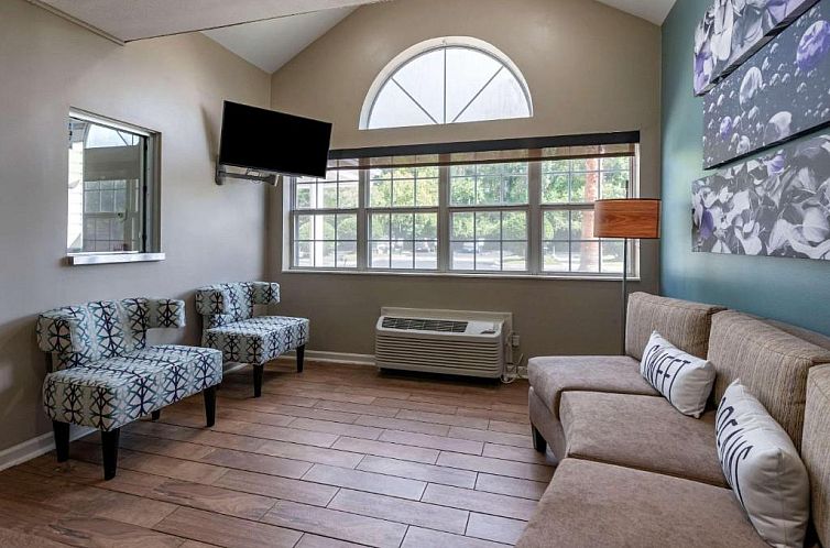 Jacksonville Plaza Hotel and Suites