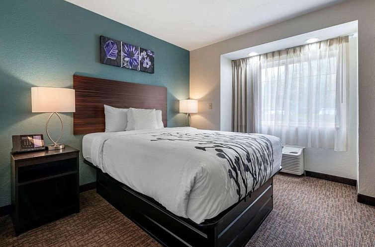 Jacksonville Plaza Hotel and Suites