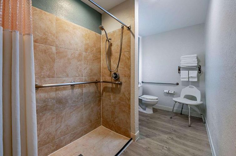 Jacksonville Plaza Hotel and Suites