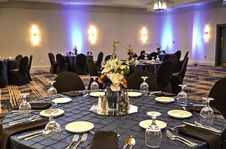 Crowne Plaza Jacksonville Airport, an IHG Hotel